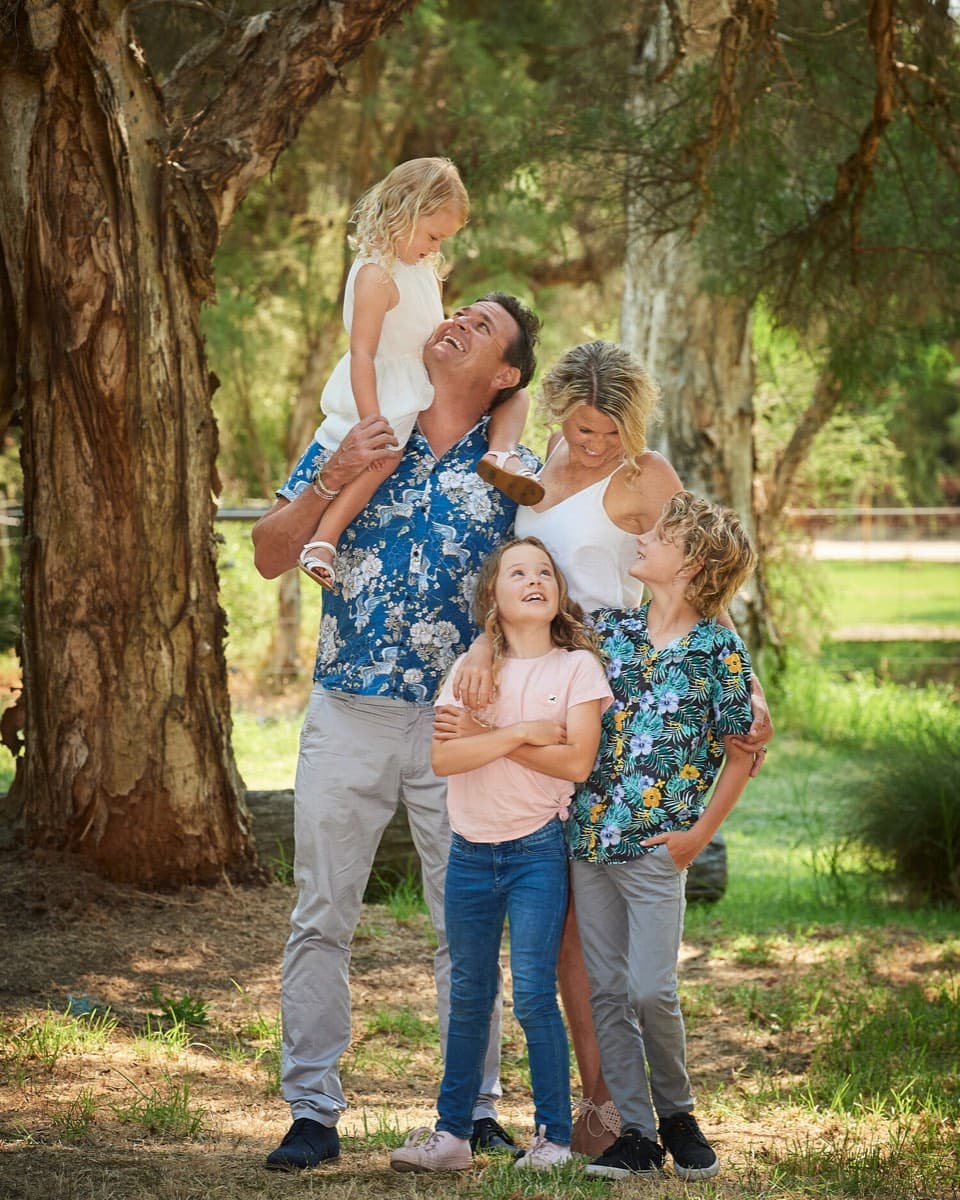 ourdoor-family-natural-portrait